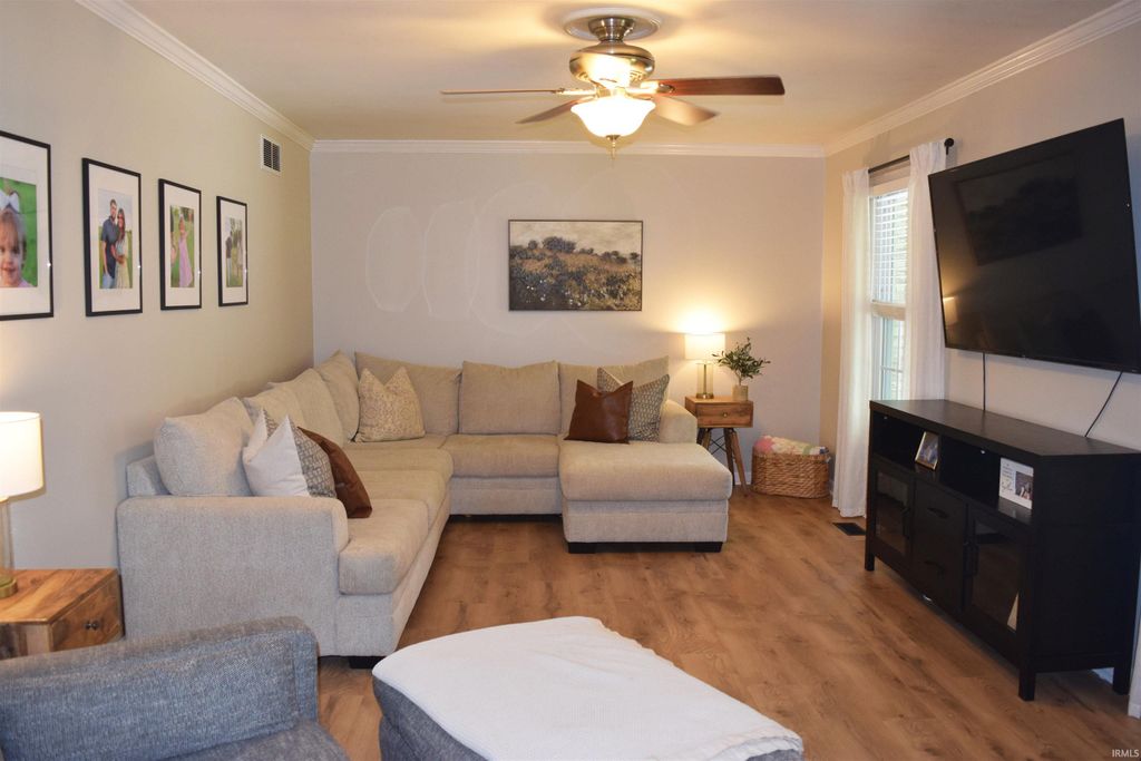 Photo of 2319 Sharon Place, Evansville, IN 47725 (MLS # 202617618)