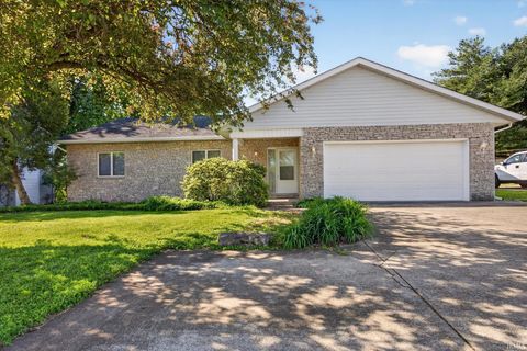 Photo of 701 W Gordon Pike, Bloomington, IN 47403 (MLS # 202614660)