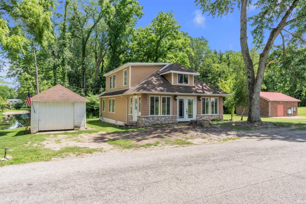 Photo of 761 S Dixie Drive, North Webster, IN 46555 (MLS # 202623868)