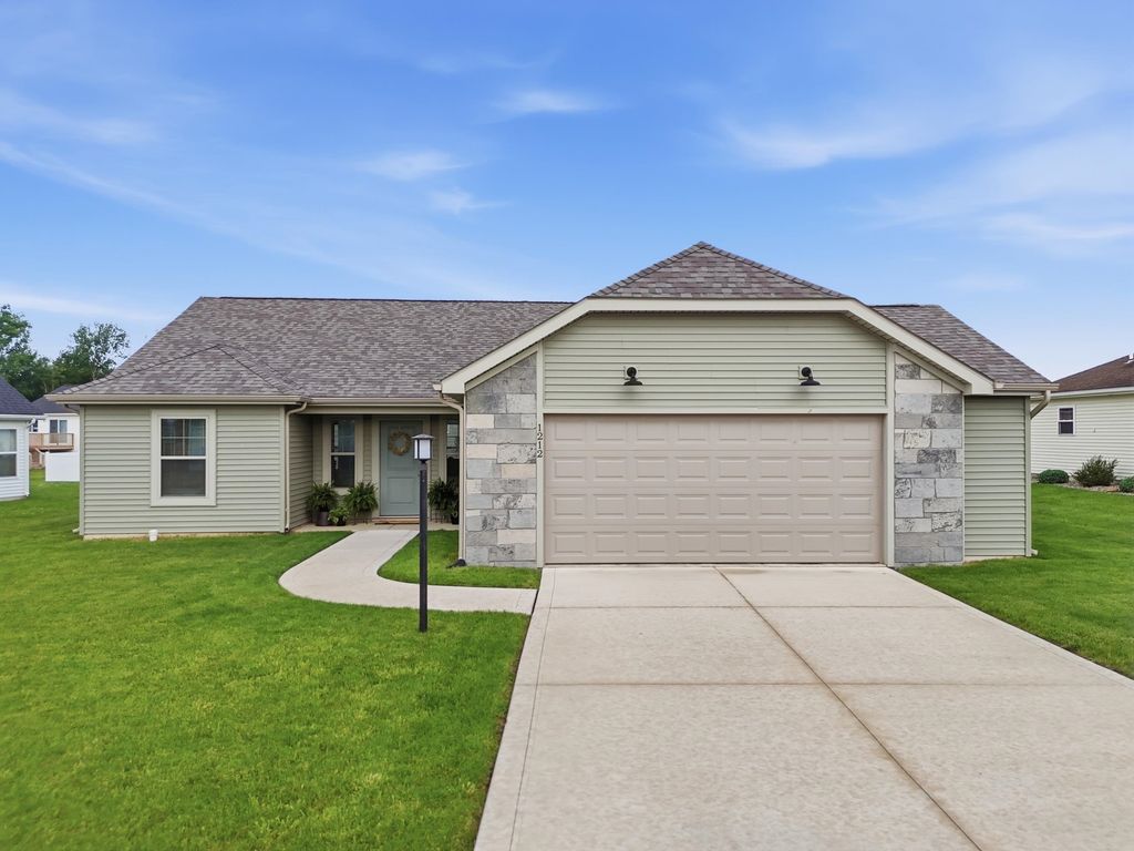 Photo of 1212 Elias Murray Drive, Huntington, IN 46750 (MLS # 202619447)