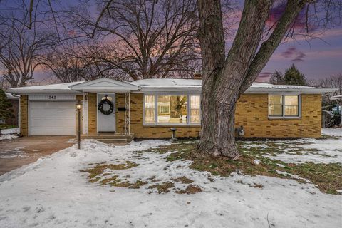 Photo of 242 Homan Avenue, Elkhart, IN 46516 (MLS # 202548749)