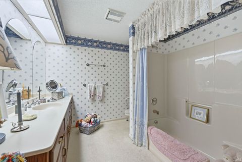 Tiny photo for 2629 Foxchase Run, Fort Wayne, IN 46825 (MLS # 202545504)