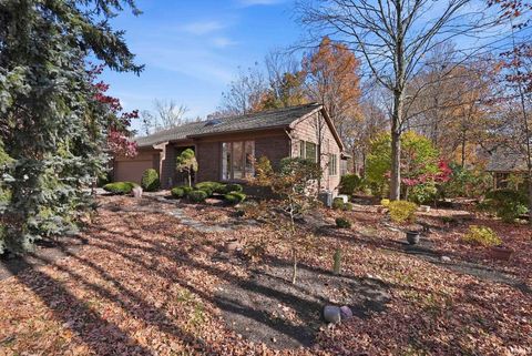 Tiny photo for 2629 Foxchase Run, Fort Wayne, IN 46825 (MLS # 202545504)