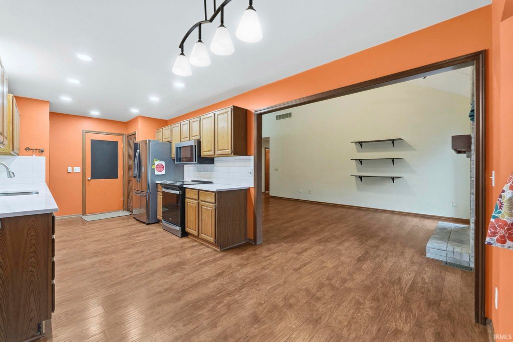 Photo of 8228 Victoria Woods Place, Fort Wayne, IN 46825 (MLS # 202601604)