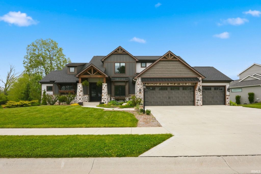 Photo of 16467 Quarry Boulevard, Huntertown, IN 46748 (MLS # 202548285)