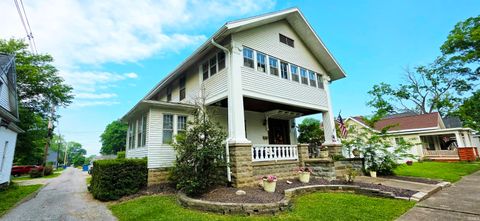 718 N cherry Street, Mount Carmel, IL 62439 - #: 202518277