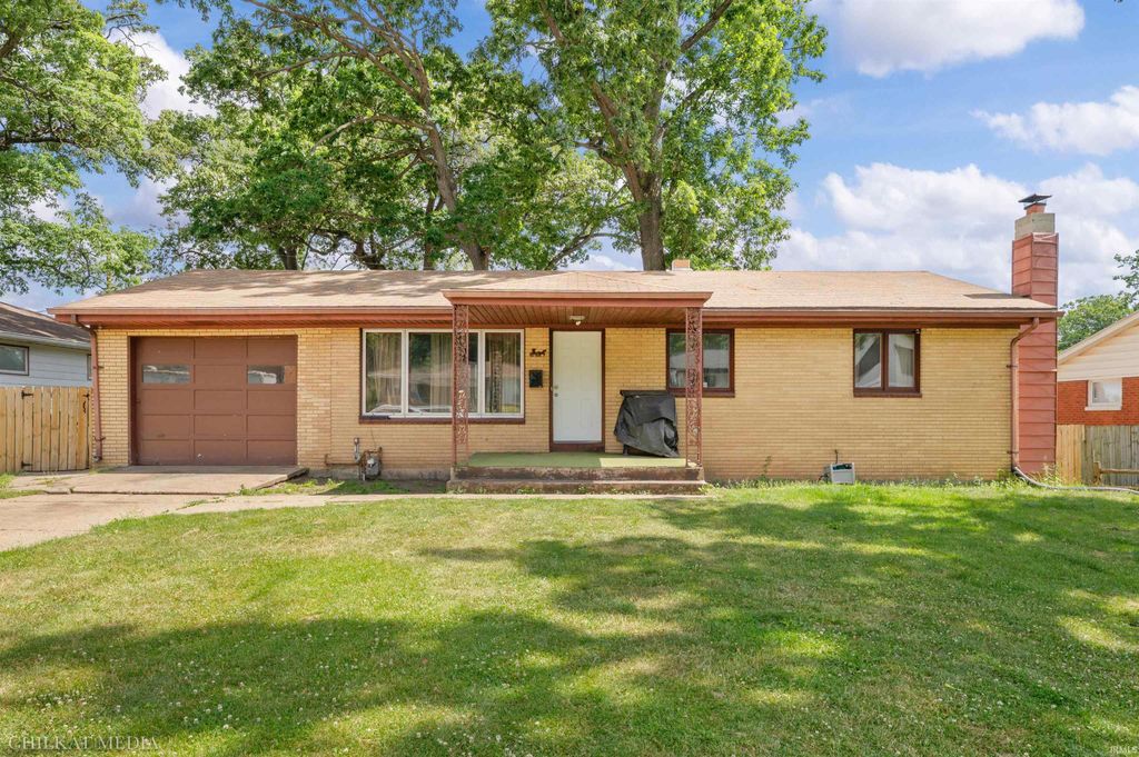Photo of 3718 Surrey Lane, South Bend, IN 46628 (MLS # 202621946)