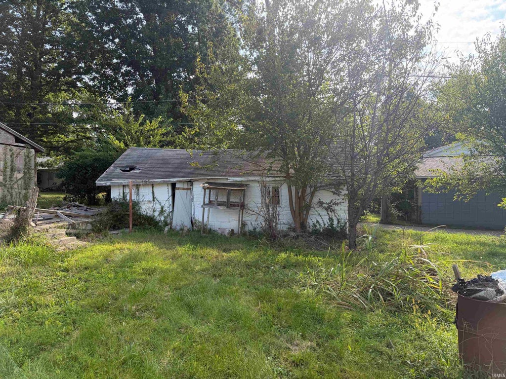 Photo of 522 U Street, Bedford, IN 47421 (MLS # 202639655)