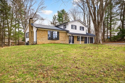 Photo of 633 S Ravencrest Avenue, Bloomington, IN 47401 (MLS # 202630431)