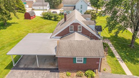 Tiny photo for 501 Third Avenue, Jasper, IN 47546 (MLS # 202625434)