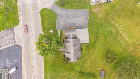 Tiny photo for 501 Third Avenue, Jasper, IN 47546 (MLS # 202625434)