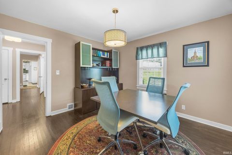 Tiny photo for 501 Third Avenue, Jasper, IN 47546 (MLS # 202625434)