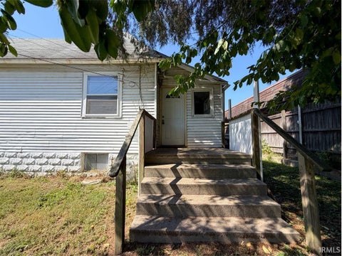 Tiny photo for 526 S Meridian Street, Jasonville, IN 47438 (MLS # 202638950)