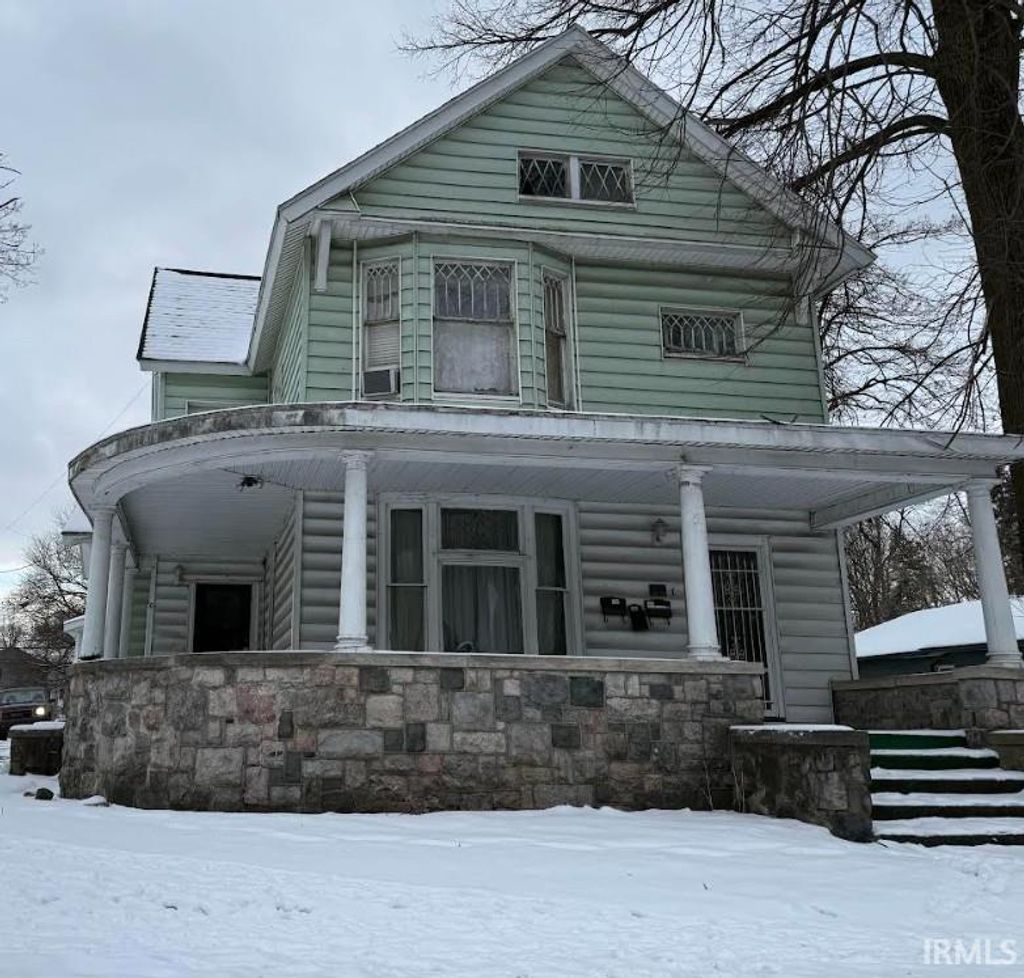 Photo of 517 W Lexington Avenue, Elkhart, IN 46516 (MLS # 202603080)