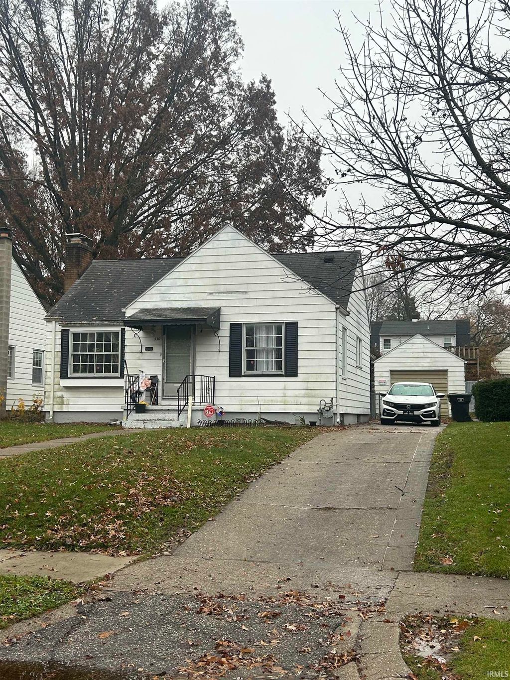 Photo of 536 E Oakside Street, South Bend, IN 46614 (MLS # 202547655)