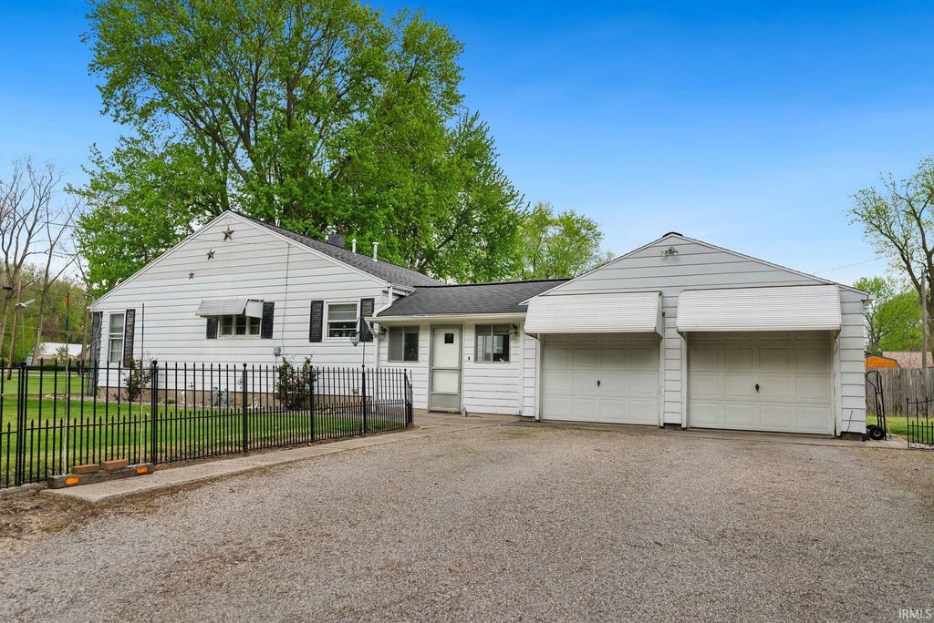 Photo of 292 Rose Avenue, New Haven, IN 46774 (MLS # 202614626)