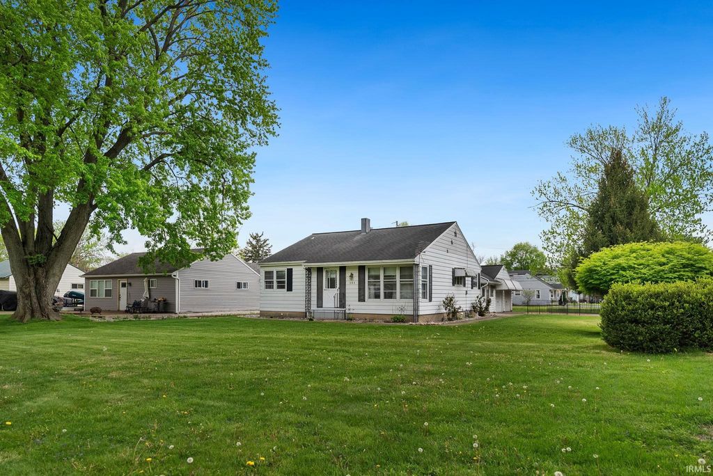 Photo of 292 Rose Avenue, New Haven, IN 46774 (MLS # 202614626)