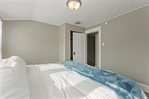 Tiny photo for 310 N Sunnyside Street, South Bend, IN 46617 (MLS # 202622908)