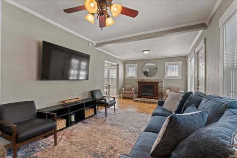 Tiny photo for 310 N Sunnyside Street, South Bend, IN 46617 (MLS # 202622908)
