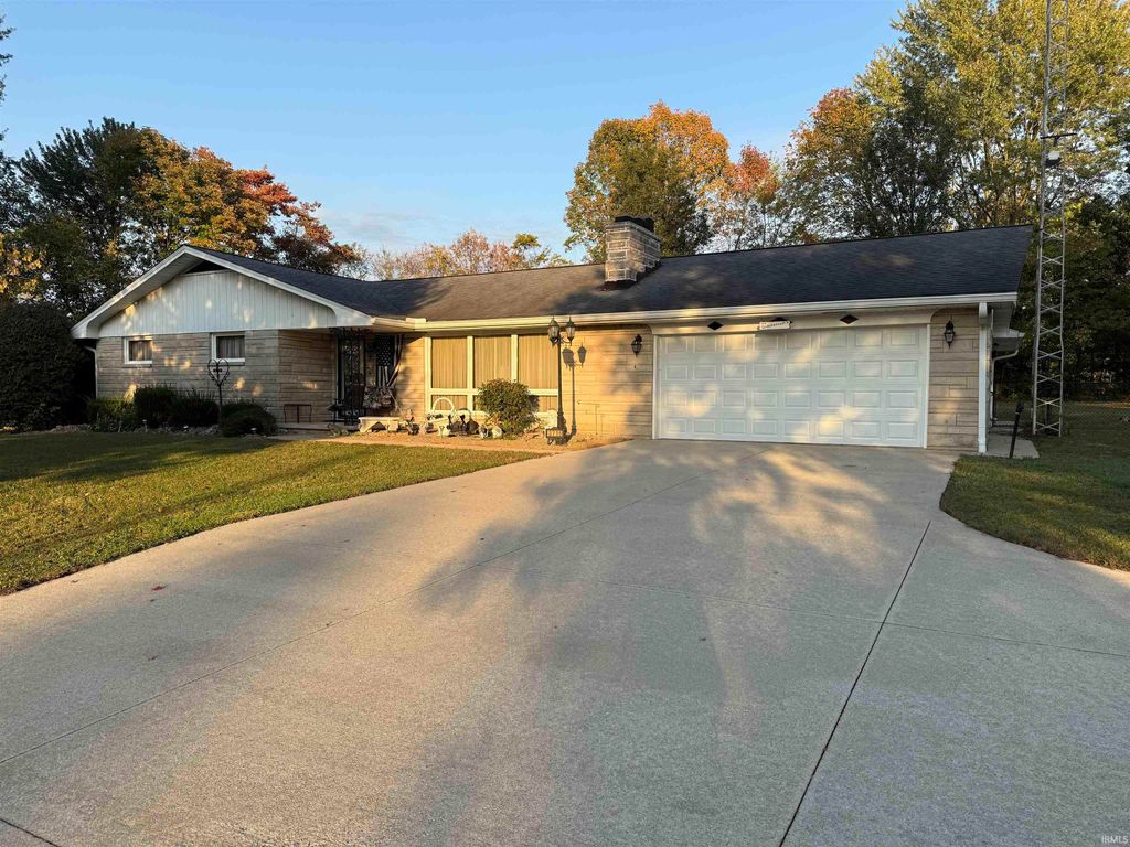 Photo of 3716 Tunnelton Rd Rd, Bedford, IN 47421 (MLS # 202542013)