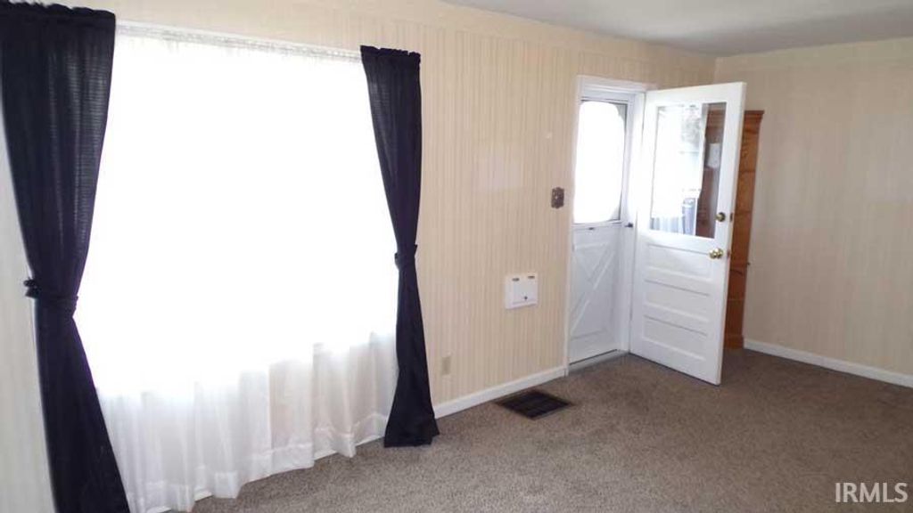 Photo of 1431 Wheeler Street, Vincennes, IN 47591 (MLS # 202616505)
