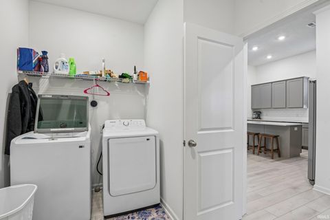 Tiny photo for 822 Lando Creek Lane, Kokomo, IN 46902 (MLS # 202616246)