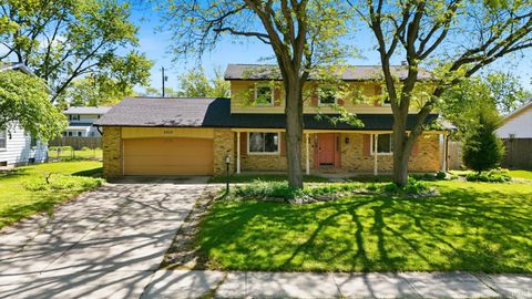 Photo of 3518 Maxim Drive, Fort Wayne, IN 46815 (MLS # 202617903)
