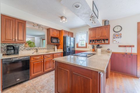 Tiny photo for 7151 W Cavewood Court, Bloomington, IN 47403 (MLS # 202616165)
