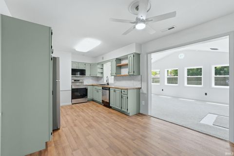 Tiny photo for 922 E Monroe Street, Decatur, IN 46733 (MLS # 202618592)