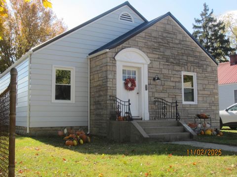 Photo of 1515 W 4th Street, Marion, IN 46952 (MLS # 202544674)