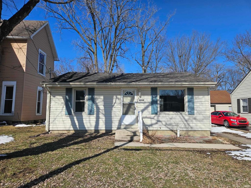 Photo of 8808 W Cornbread Road, Yorktown, IN 47396 (MLS # 202604918)