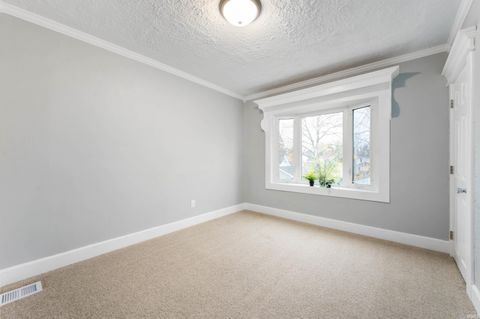 Tiny photo for 431 Lincoln Street, Richmond, IN 47374 (MLS # 202545495)