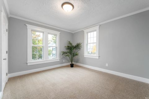 Tiny photo for 431 Lincoln Street, Richmond, IN 47374 (MLS # 202545495)