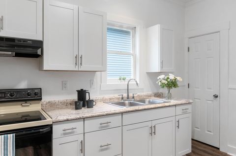 Tiny photo for 431 Lincoln Street, Richmond, IN 47374 (MLS # 202545495)