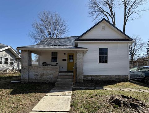 Photo of 715 S Washington Street, Bloomington, IN 47401 (MLS # 202607880)