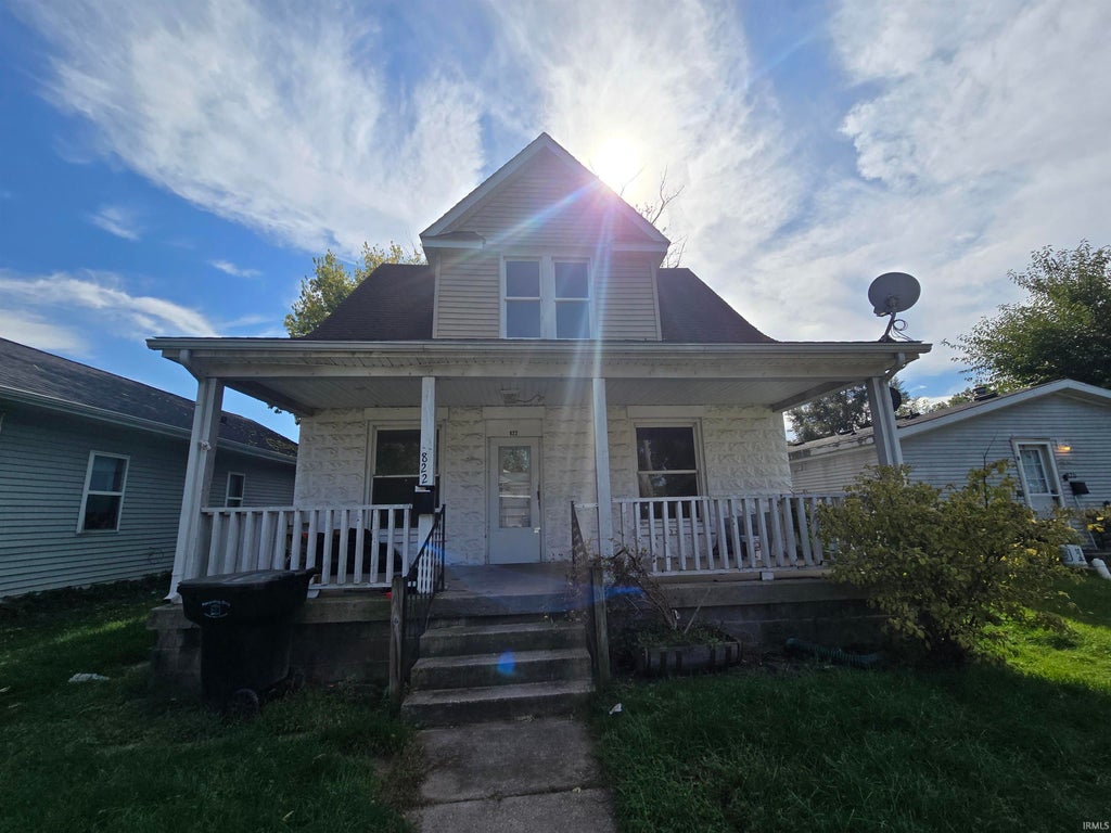 Photo of 822 E Bowman Street, South Bend, IN 46613 (MLS # 202642347)