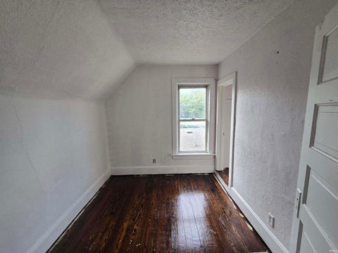Tiny photo for 822 E Bowman Street, South Bend, IN 46613 (MLS # 202642347)