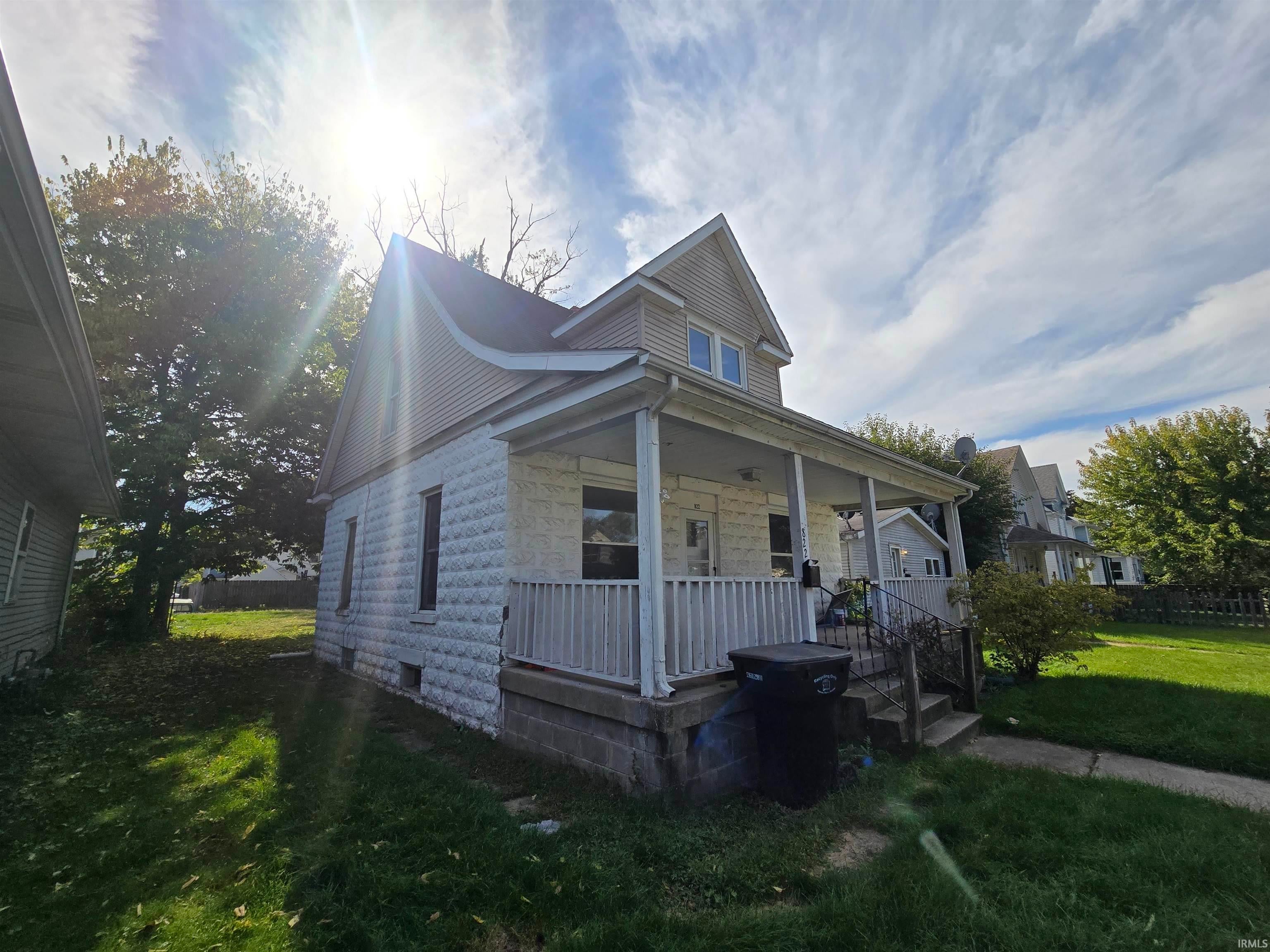 822 E Bowman Street