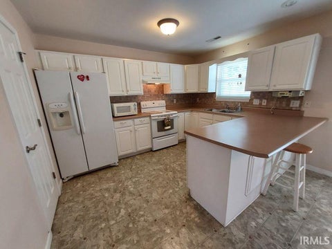 Tiny photo for 793 Overbrook Drive, Jasper, IN 47546 (MLS # 202635246)