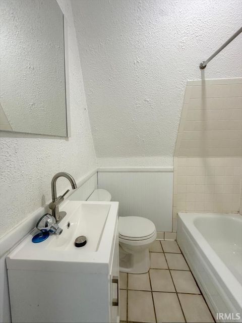 Tiny photo for 1705 KENSINGTON ON BERKLEY, Kokomo, IN 46901 (MLS # 202528166)
