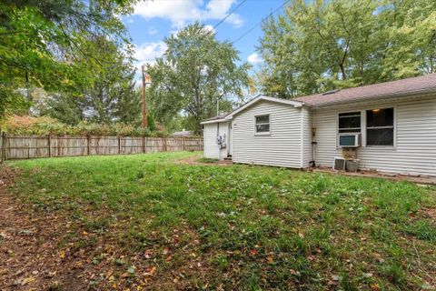 Tiny photo for 52303 Hollyhock Road, South Bend, IN 46637 (MLS # 202541752)