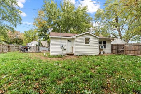 Tiny photo for 52303 Hollyhock Road, South Bend, IN 46637 (MLS # 202541752)