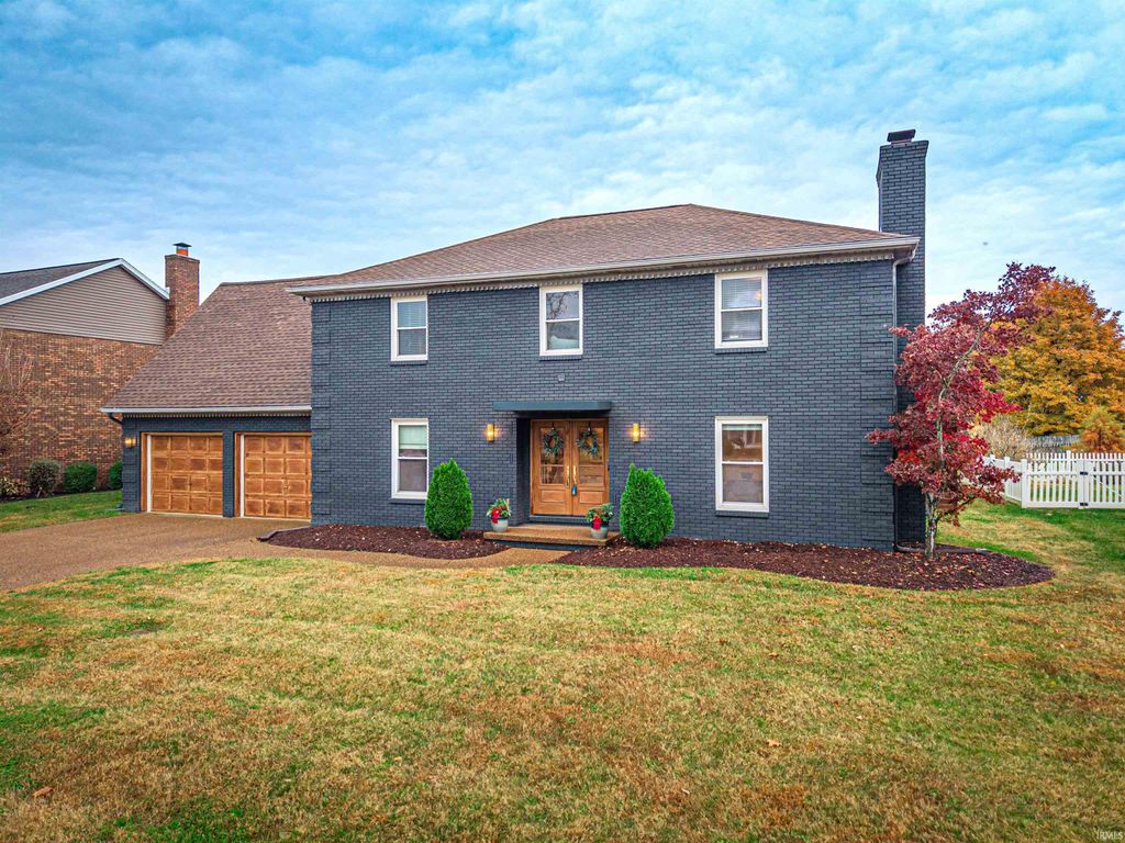 Photo of 1014 Kingswood Drive, Evansville, IN 47715 (MLS # 202546716)