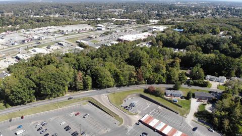 Photo of 344 S Redbank Road, Evansville, IN 47712 (MLS # 202611978)