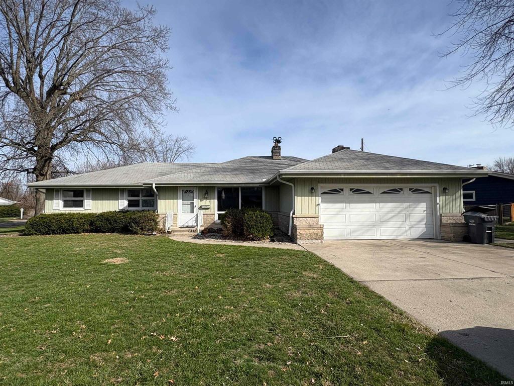 Photo of 806 James Drive, Kokomo, IN 46902 (MLS # 202609916)