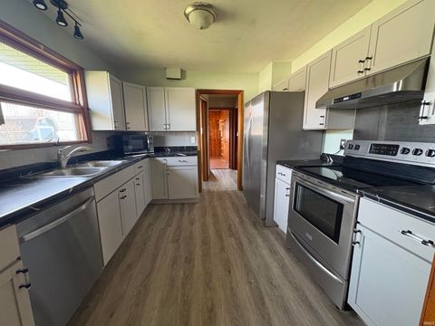 Tiny photo for 806 James Drive, Kokomo, IN 46902 (MLS # 202609916)