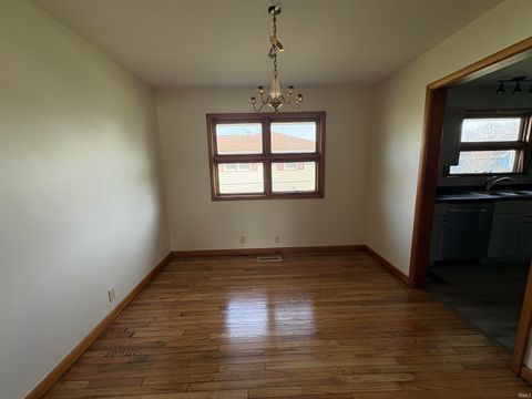 Tiny photo for 806 James Drive, Kokomo, IN 46902 (MLS # 202609916)