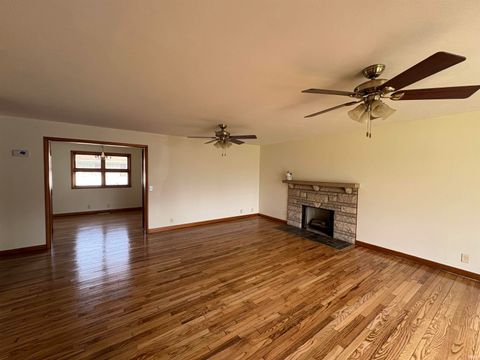 Tiny photo for 806 James Drive, Kokomo, IN 46902 (MLS # 202609916)