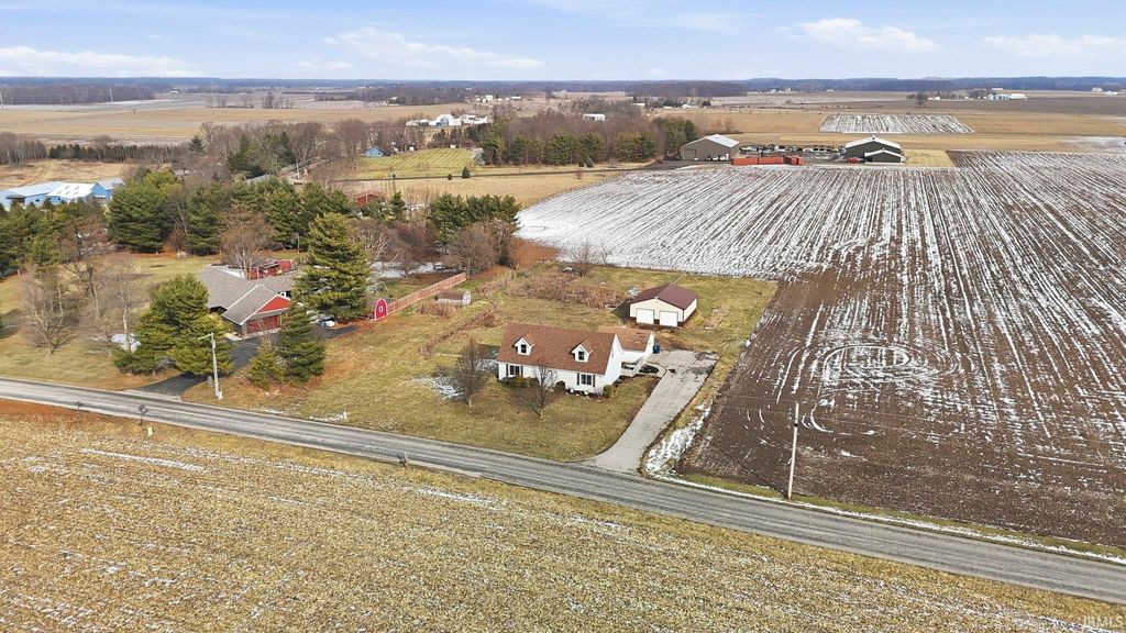 Photo of 6307 N 500 E Road, Roanoke, IN 46783 (MLS # 202600543)