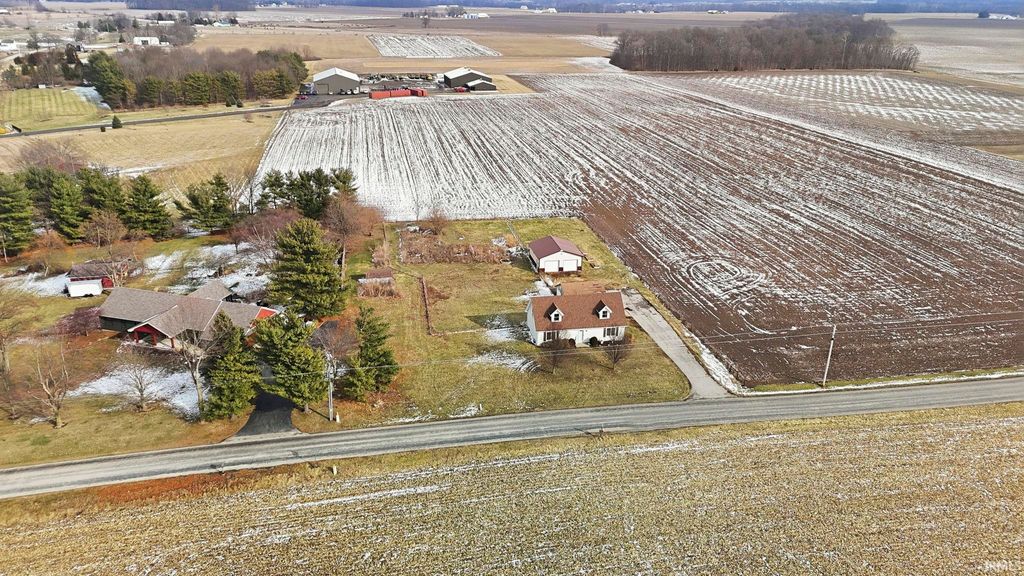 Photo of 6307 N 500 E Road, Roanoke, IN 46783 (MLS # 202600543)